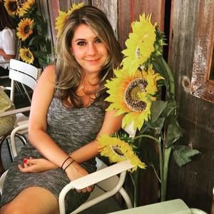 Meet your Posher, Hallie